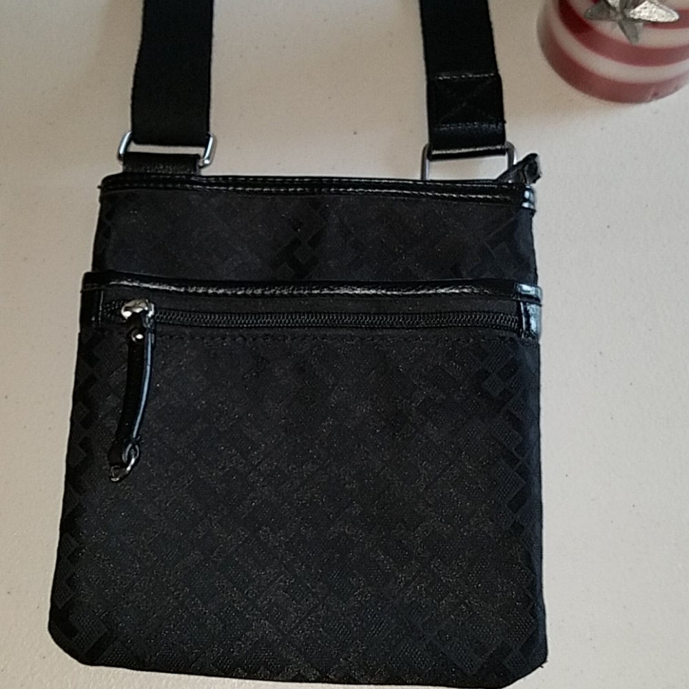 Tommy Hilfiger Black Crossbody Purse - Picture 4 of 6